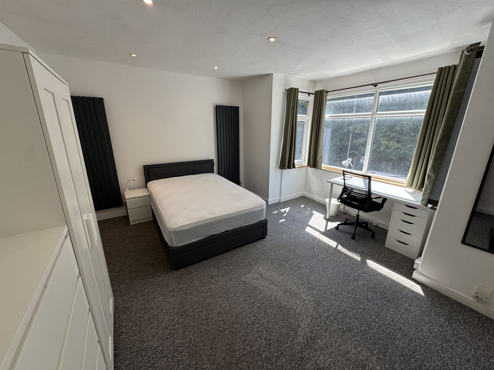 Bonhay Road – Top Floor Flat photo 3