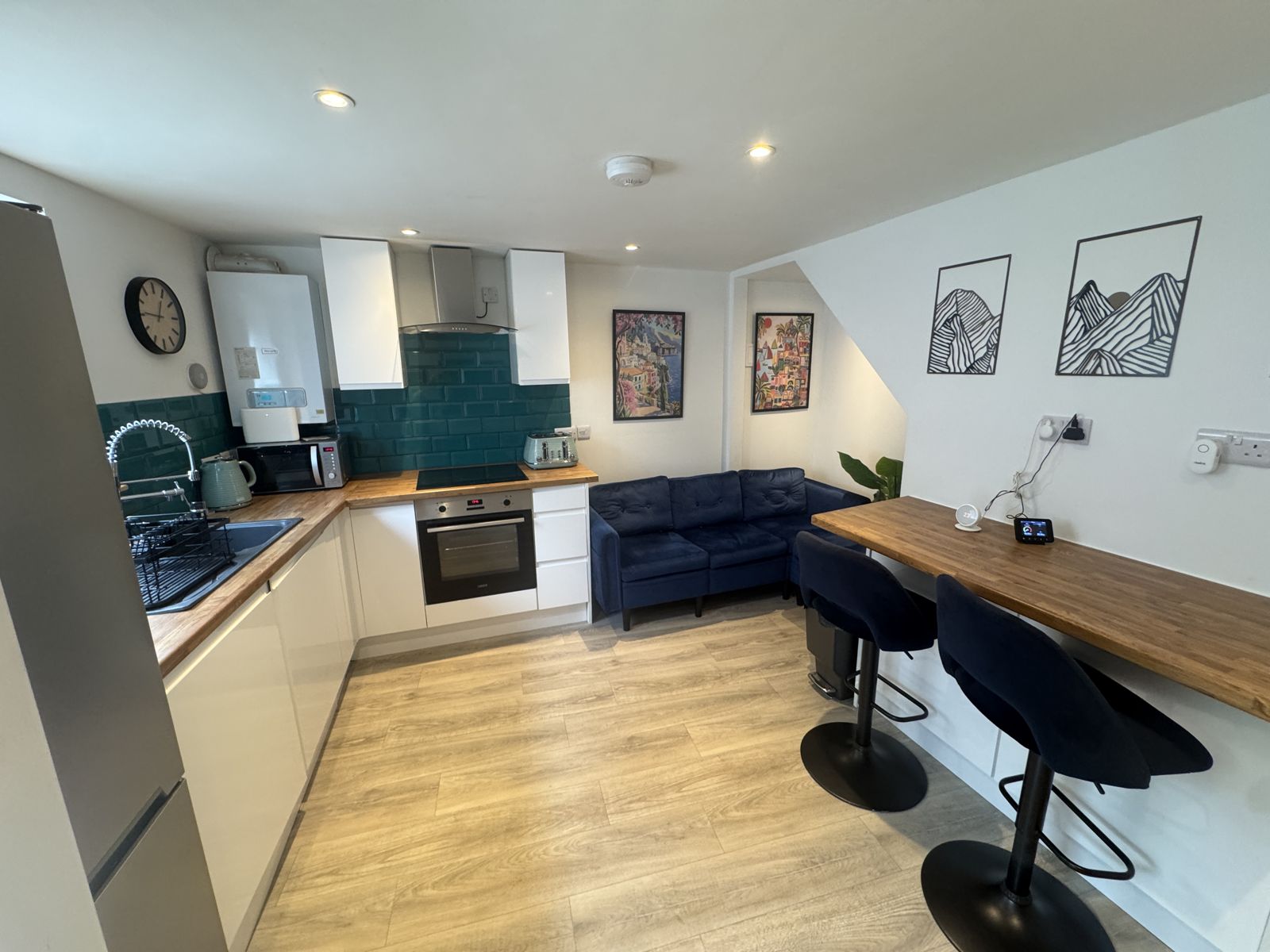 North Bridge Place, 2-bed townhouse to rent in Exeter